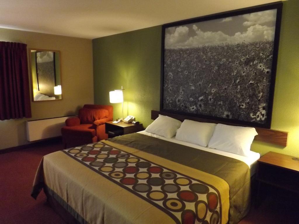 Hotel Super 8 By Wyndham Sterling Co Extérieur photo