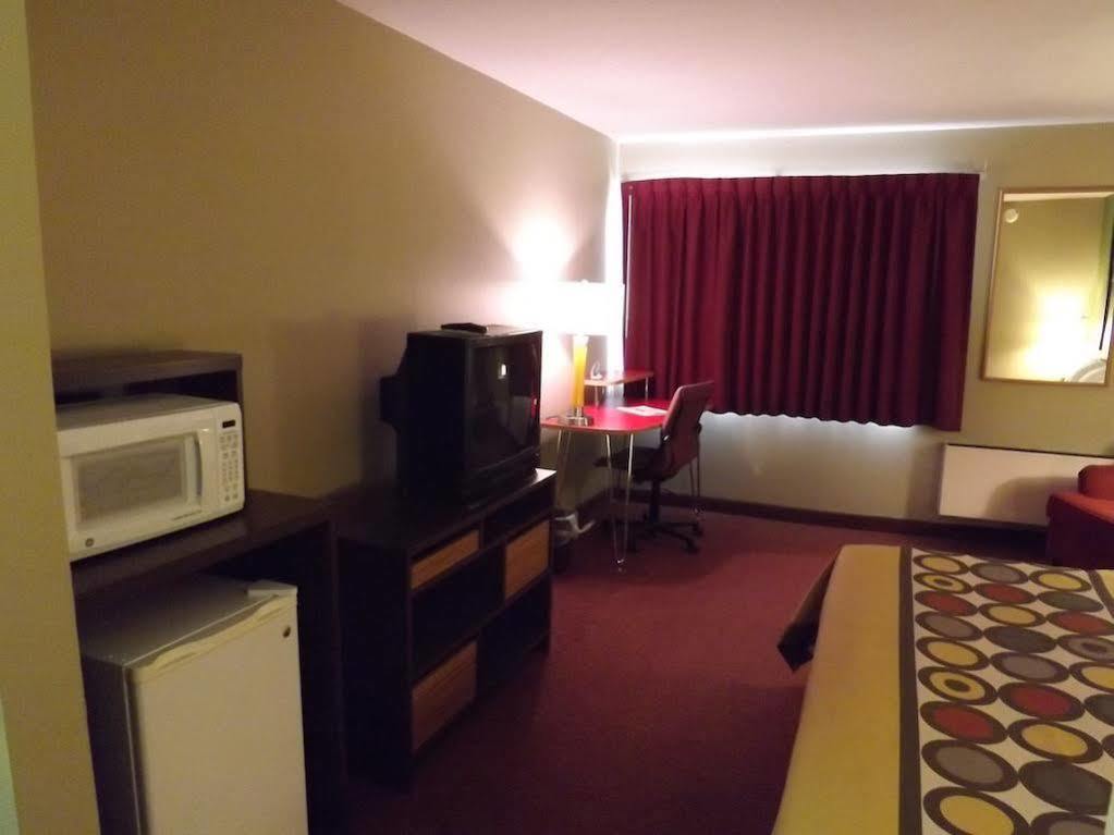 Hotel Super 8 By Wyndham Sterling Co Extérieur photo